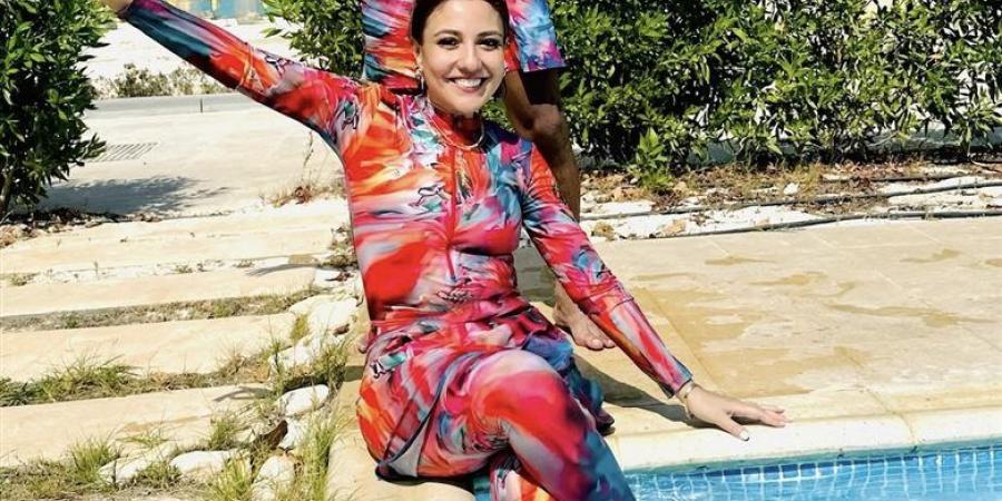 أحدث ظهور.. مي كساب برفقة أوكا في حمام السباحة - زاجل الإخباري