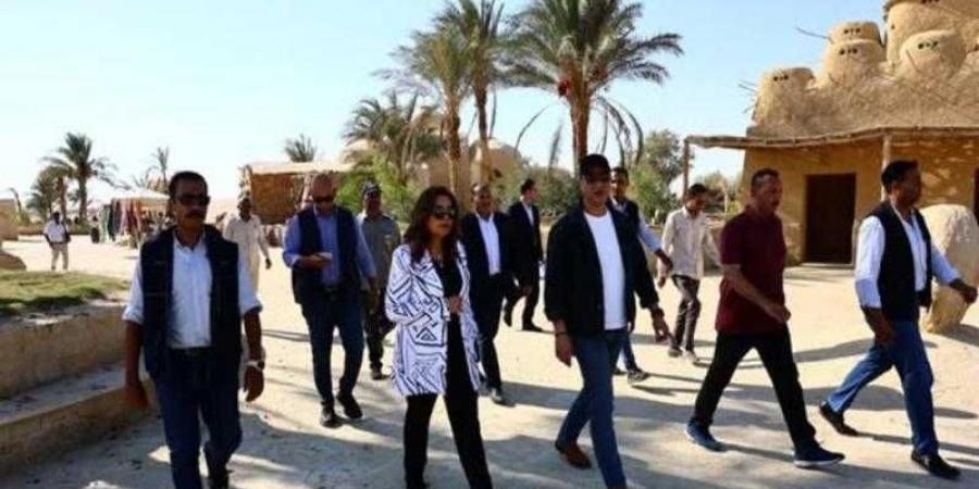 وزيرة التنمية ومحافظ الفيوم في جولة تفقدية بمحمية وادي الريان - زاجل الإخباري