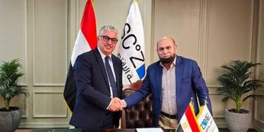 رئيس اقتصادية قناة السويس يوقع عقد مشروع شركة “إنترلووب جروب” الباكستانية لصناعة الملابس الجاهزة - زاجل الإخباري