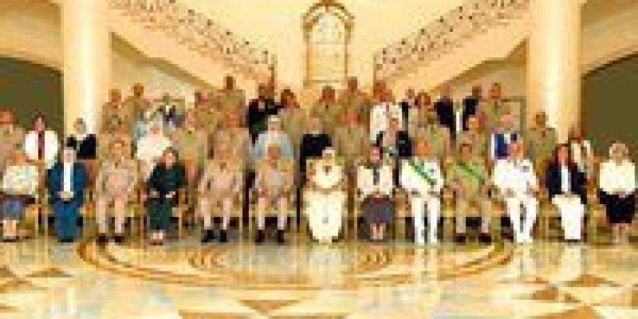 وزير الدفاع والإنتاج الحربى يكرم قادة القوات المسلحة الذين أوفوا العطاء بالقوات المسلحة - زاجل الإخباري