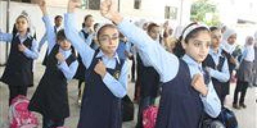زيادة أسعار الزي المدرسي تثير الجدل.. والغرف التجارية ترد - زاجل الإخباري