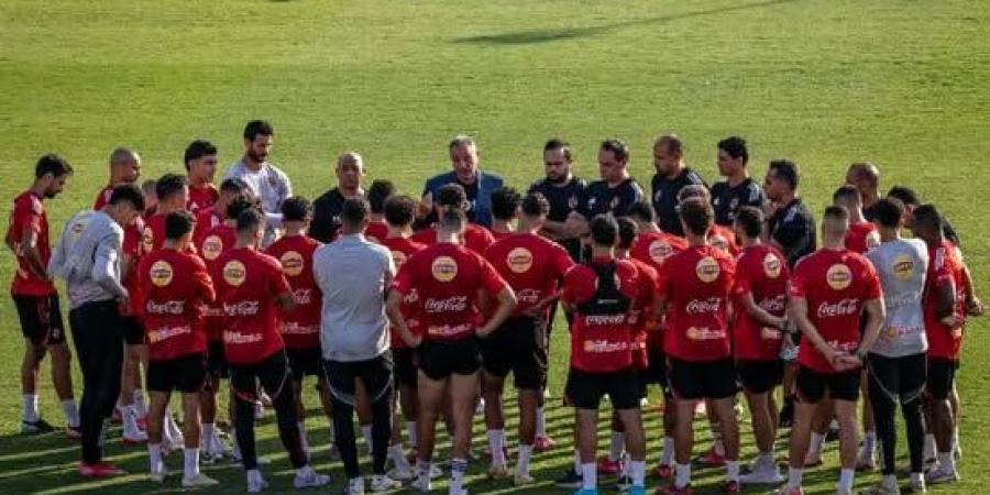 تفاصيل اجتماع الخطيب مع الجهاز الفني ولاعبي الأهلي - زاجل الإخباري