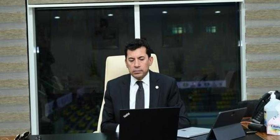 وزير الشباب يشهد عبر تقنية الفيديو كونفراس تدشين المرحلة التاسعة من مبادرة ”يوم الخير” لدعم الأسر الأكثر احتياجًا - زاجل الإخباري