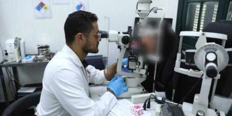 وزير الصحة يتصل هاتفيا بالمصابين بمضاعفات صحية بقسم الرمد بأحد مستشفيات التأمين - زاجل الإخباري