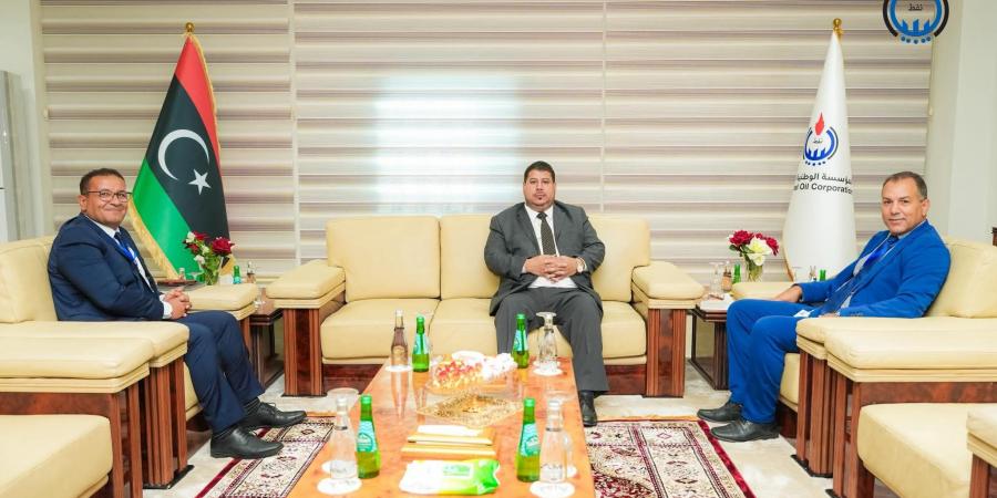 سليمان يبحث مع شركة شلمبرجير زيادة إمكانيات الشركة فيما يخص خدمات الآبار - زاجل الإخباري