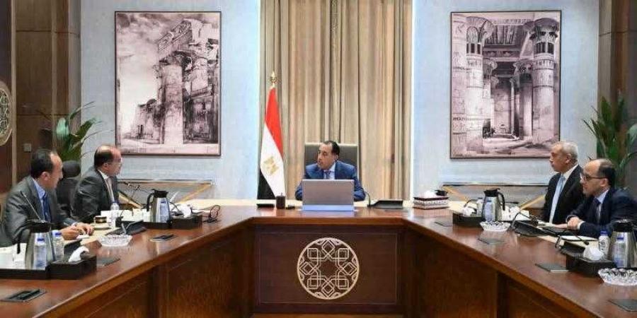 رئيس الوزراء يستعرض مع وزير المالية الملامح الأولية للحزمة الثانية من مبادرة التسهيلات الضريبية - زاجل الإخباري