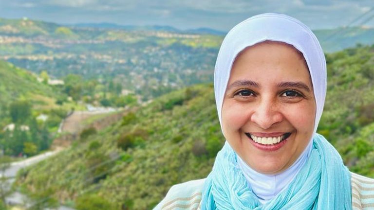 ما هو السر وراء عدم حضور الفنانة حنان ترك حفل زفاف ابنها