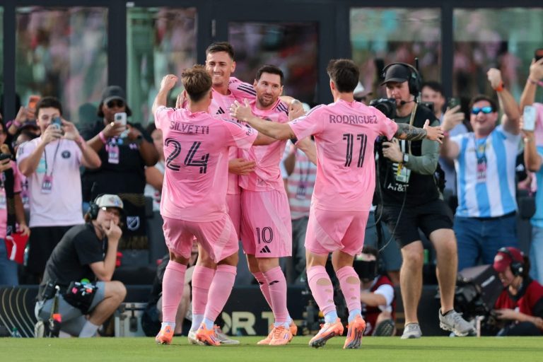 بقيادة ميسي.. إنتر ميامي يٌتوج بلقب كأس الدوري الأمريكي لكرة القدم بالفوز على فانكوفر بنتيجة 3 – 1