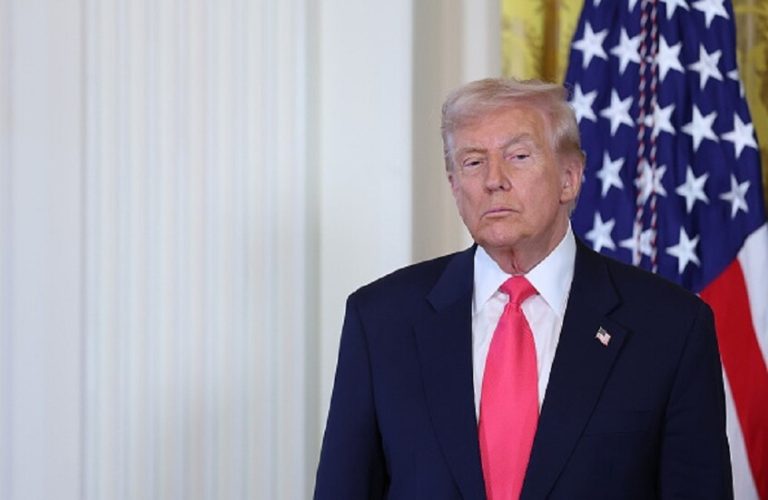 ترامب: مادورو وزوجته موجدين على متن سفينة ستنقلهما إلى نيويورك