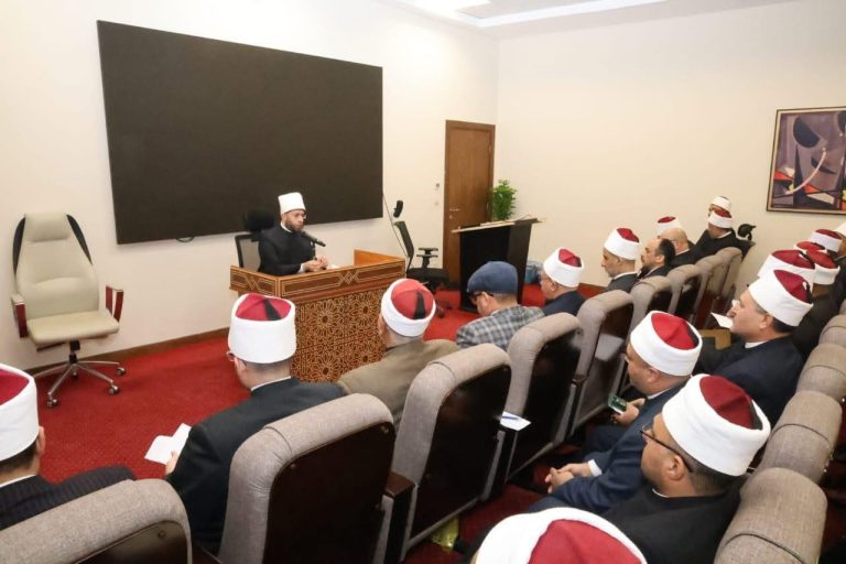 وزير الأوقاف في لقاء موسّع مع قيادات الدعوة: الانضباط المؤسسي ومجابهة التطرف في صدارة أولويات المرحلة