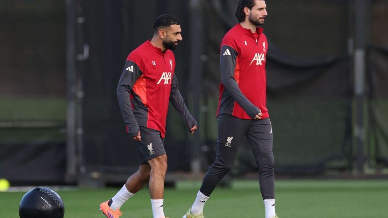 جيمي كاراجر يهاجم صلاح ليتصدر التريند..ميسى وصفه بـ”حمار”.. رونالدو تجاهله على الهواء..