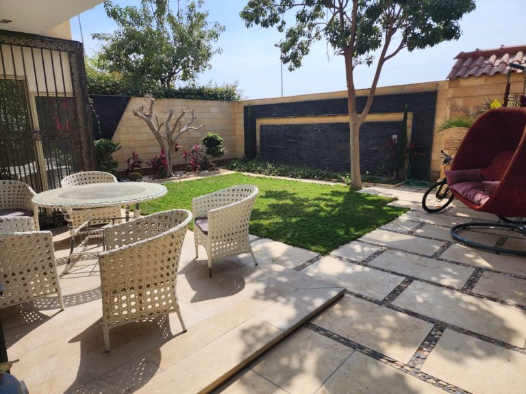 فيلا للبيع بارقي كمبوندات التجمع الخامس متشطبه الترا سوبر لوكس للتواصل 01008663960