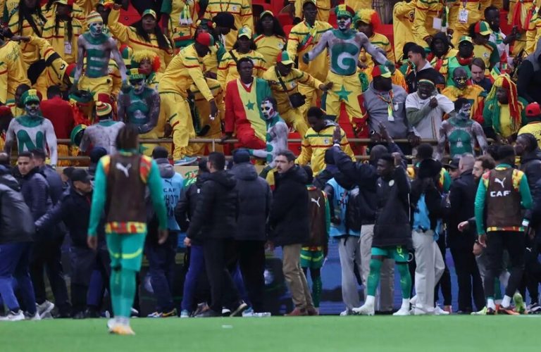 ما العقوبات التي نجا منها منتخب السنغال لو لم يتم التراجع عن الإنسحاب