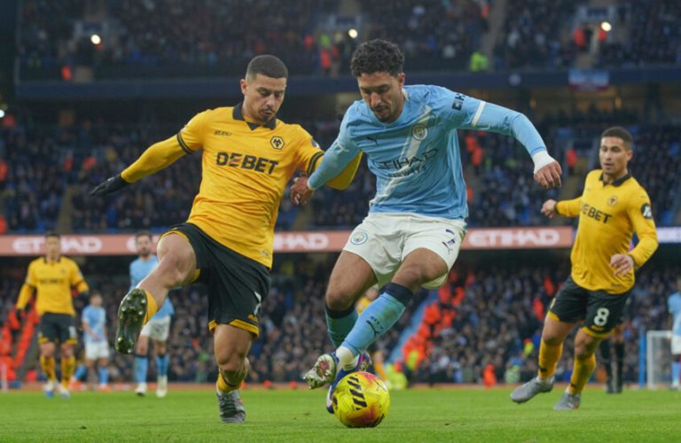 مرموش وسيمينيو جديران بإعادة مانشستر سيتي إلى سكة الانتصارات في الدوري الإنجليزي