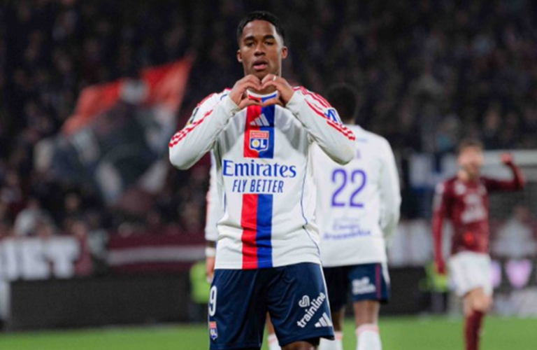 إندريك يقود ليون لاكتساح ميتز في الدوري الفرنسي بعد هاتريك مثير