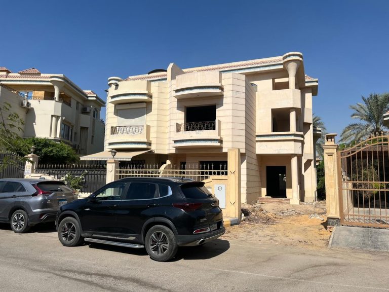 توين هاوس للبيع بارقى كمبوندات التجمع الخامس للتواصل: 01008663960