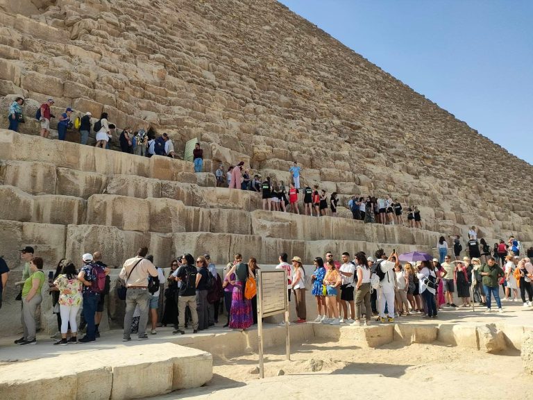 مصر تستقبل 19 مليون سائح خلال عام 2025 بمعدل نمو 21%..