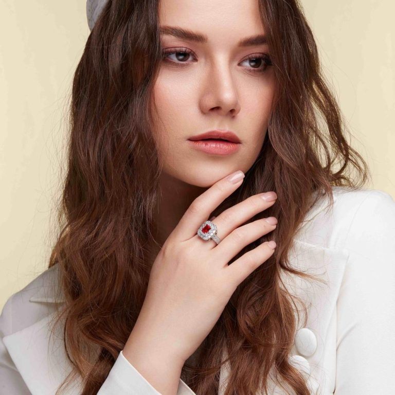 لغة جسدك قد تفوق جاذبيتك.. ولكن احذري هذه الأخطاء