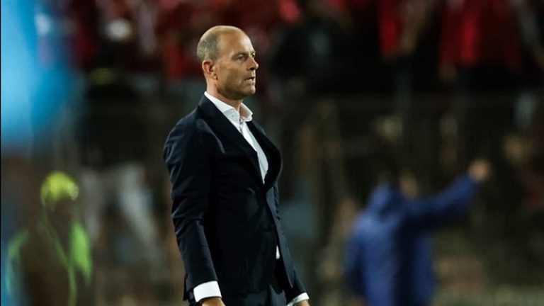 بعد تعادل الأهلي مع الجيش الملكي بدوري الأبطال أول تعليق من توروب