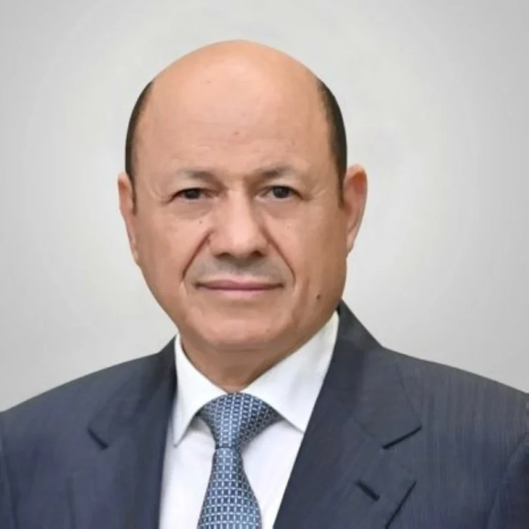 من 35 وزيراً بينهم وزيرتان العليمي يُشكّل حكومة يمنية جديدة