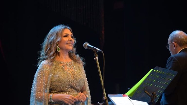 نادية مصطفى تتألق في عيد الحب بأوبرا الإسكندرية . بصوت جمع بين القوة والعذوبة