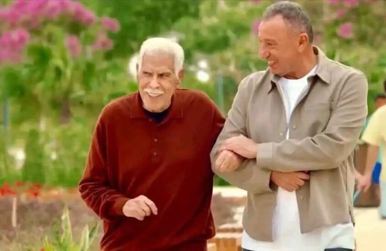 ظهور محمود الخطيب وحسن شحاتة معا يخطف الأنظار