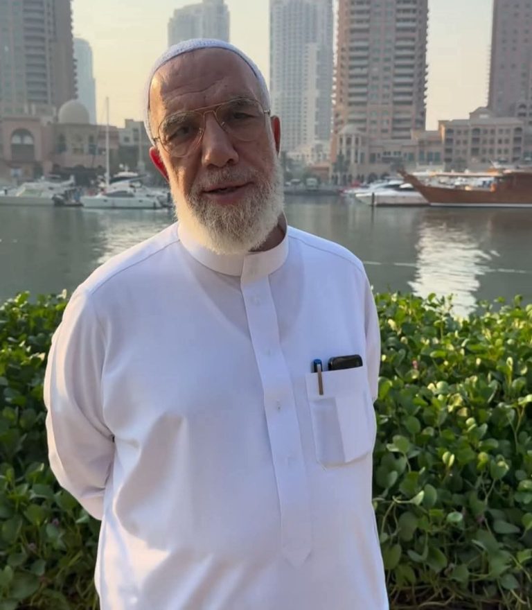 من كلمات دكتور /عمر عبد الكافي ( يصاب ابن آدم كل يوم وليلة بثلاثة إبتلاءات ، قد لا يتعظ بواحدة منها )