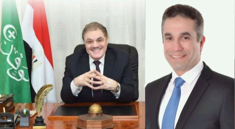 أصدر الدكتور السيد البدوى شحاته، رئيس حزب الوفد، قرار بتعيين العميد محمد سمير ،مساعدا لرئيس الحزب .