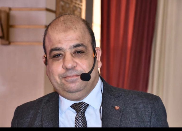 انتظرونا قريبا في رمضان في برنامج بالطو ابيض علي الفضائية المصرية . دكتور / هشام شومان