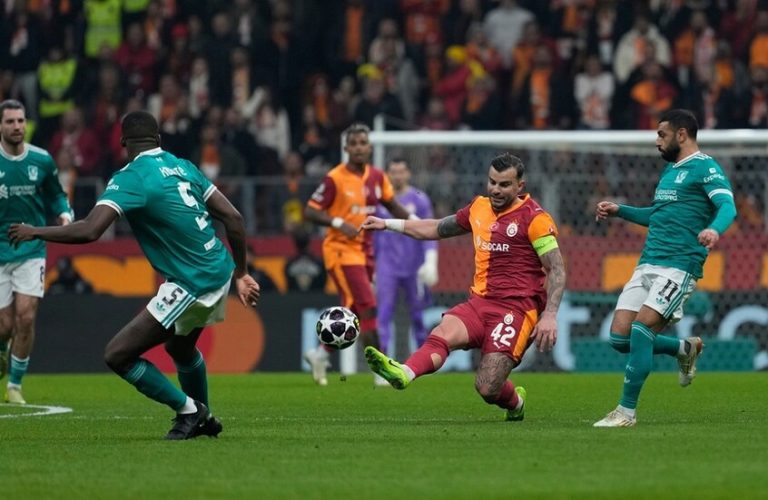 ليفربول يسقط في “جحيم” غلطة سراي