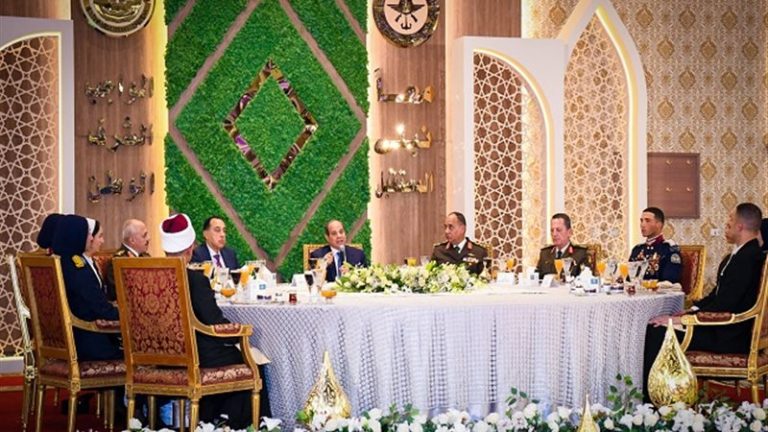 السيسي يشارك في حفل إفطار الأكاديمية العسكرية