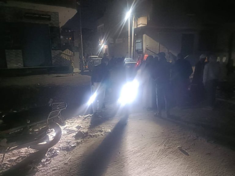 رشاح الموت” يبتلع سيارة ملاكي الآن بعزبة عبد الله باشا.. والأهالي يستغيثون بمحافظ القليوبية