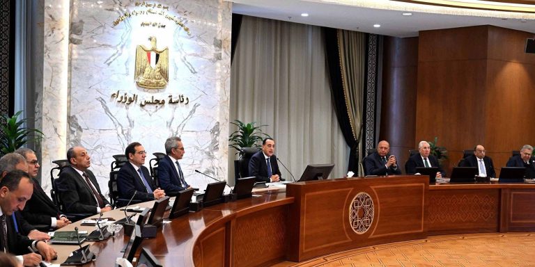 النائب / عاطف ناصر . رئيس الوزراء يلتقي رؤساء اللجان النوعية بمجلس النواب