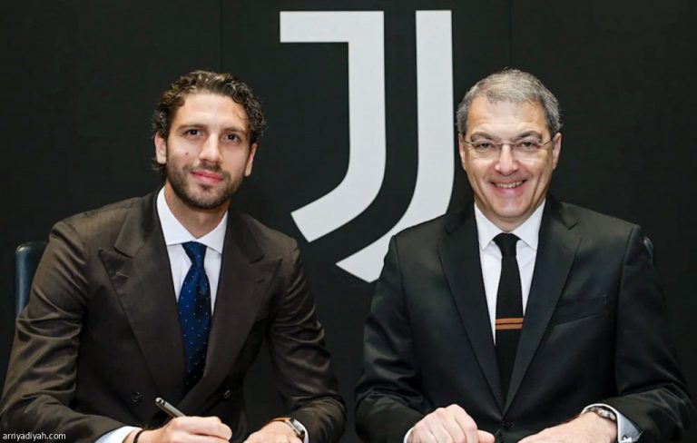 اليوفي يمدد عقد لوكاتيلي حتى 2030