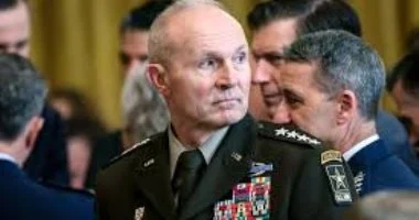 إقالة أم استقالة.. والسؤال هل أطاح ترامب برئيس الأركان الأمريكى بسبب حرب ايران ؟