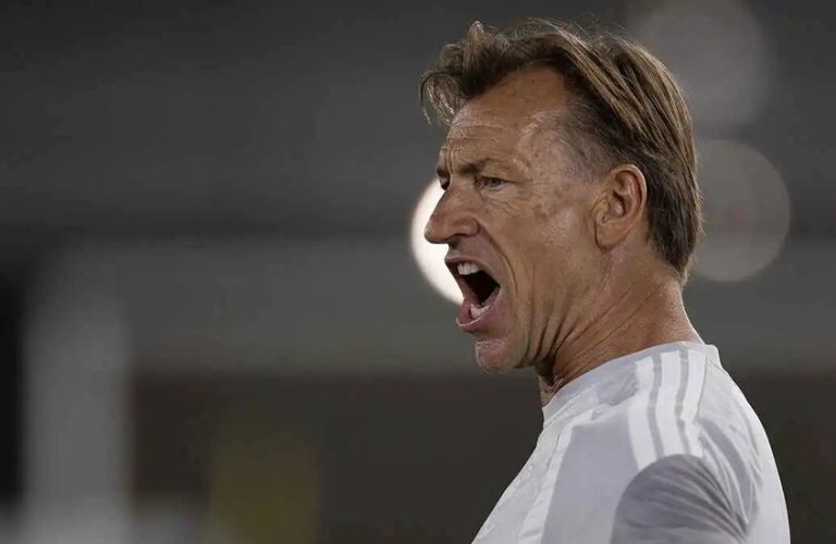 الإتحاد السعودي يبلغ رينارد بقرار إقالته