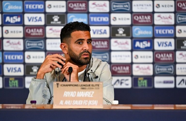 رياض محرز يضفي غموضا على مستقبله مع منتخب الجزائر