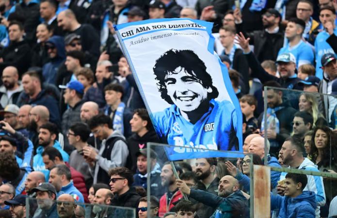 الأرجنتين تبدأ محاكمة جديدة بشأن وفاة مارادونا 