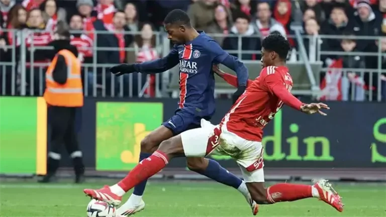 باريس سان جيرمان يقترب من حسم لقب الدوري الفرنسي بفوز صعب على بريست