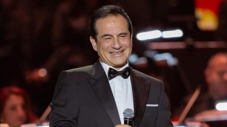 أول تعليق من الفنان محمد ثروت بعد إجرائه عملية جراحية