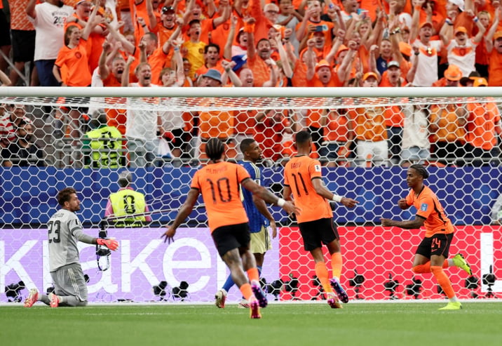 هولندا تسحق السويد 5-1 وتتصدر مجموعتها بكأس العالم