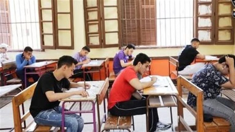 جدول امتحانات الثانوية العامة 2026 أدبي، المواعيد الرسمية كاملة للمواد الأساسية