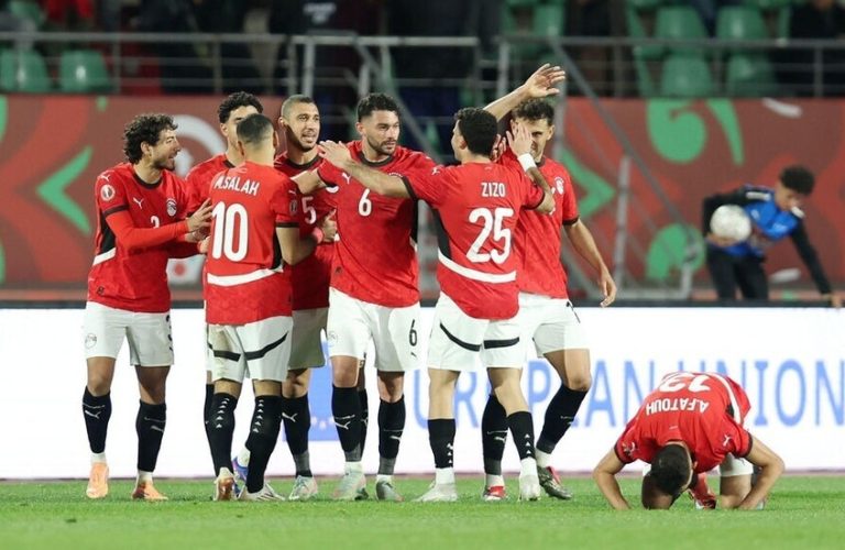 “الفيفا” يعتمد طاقم تحكيم مواجهة مصر وبلجيكا في كأس العالم