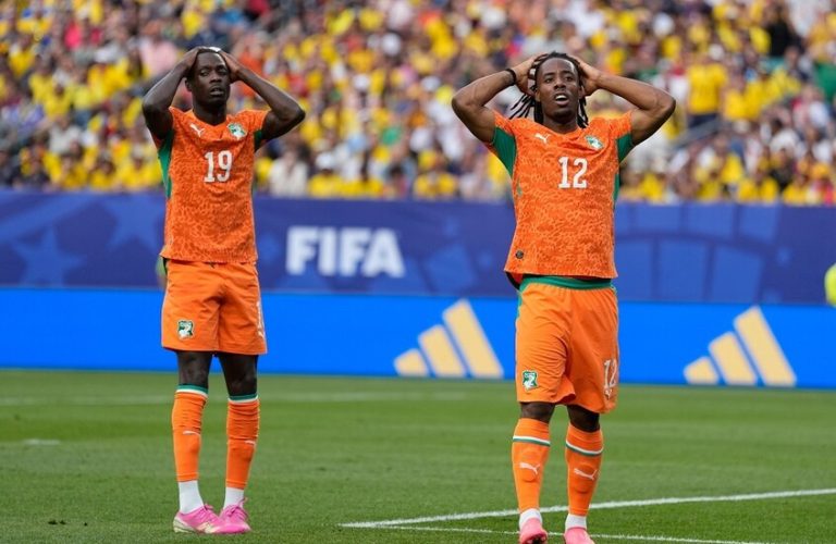 فضيحة تهز معسكر كوت ديفوار في كأس العالم