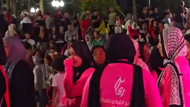 الدموع والحزن يسيطران على الجماهير بعد وداع منتخب مصر كأس العالم
