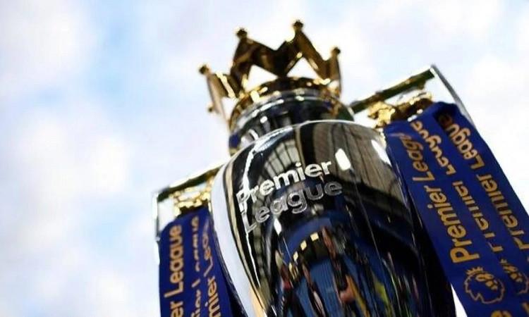الدوري الإنجليزي يفتح الميكروفونات بين الحكام واللاعبين للمشجعين