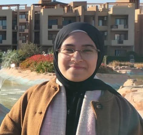 ابنةالقليوبية الطالبة بالعبور تحصل على 100,78 % في الثانوية العامة . دون أي تكريم لها