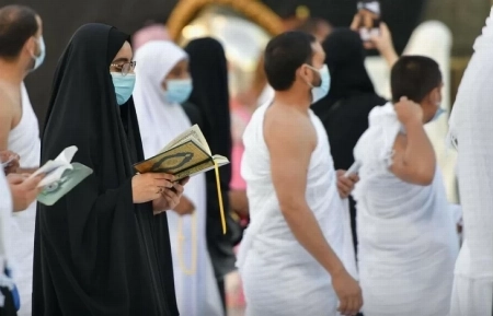 وزارة الحج لمعتمري «المتعددة»: صلاحية التأشيرة لا تغني عن حجز باقي الخدمات