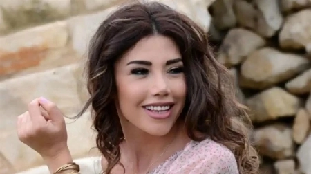 فاجعة في الغربة.. صعقة كهربائية تودي بحياة زوج فنانة عربية