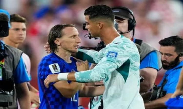 لوكا مودريتش: كريستيانو رونالدو وحش ولديه مكانة خاصة في قلبي
